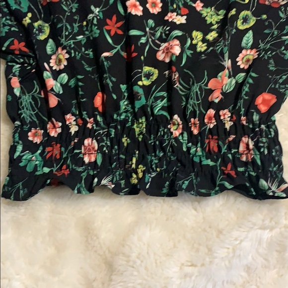 Floral ruffle girly blouse - Picture 4 of 6